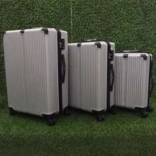 360 rotating wheels luggage/suitcase travelling